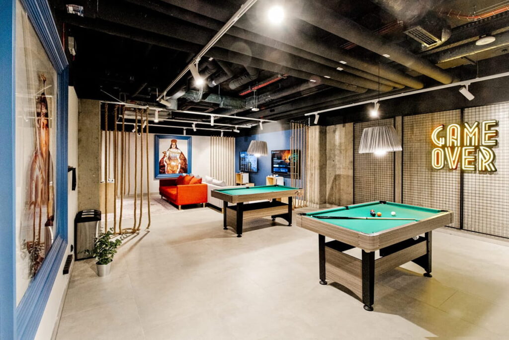 Przestrzeń wspólna w Shed Coliving Kraków
